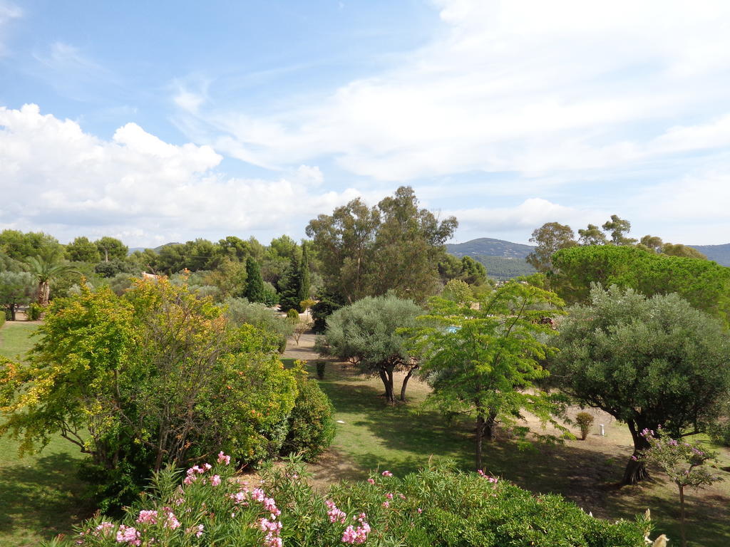 Le Domaine Des Oliviers Apartment Saint-Cyr-sur-Mer Exterior photo