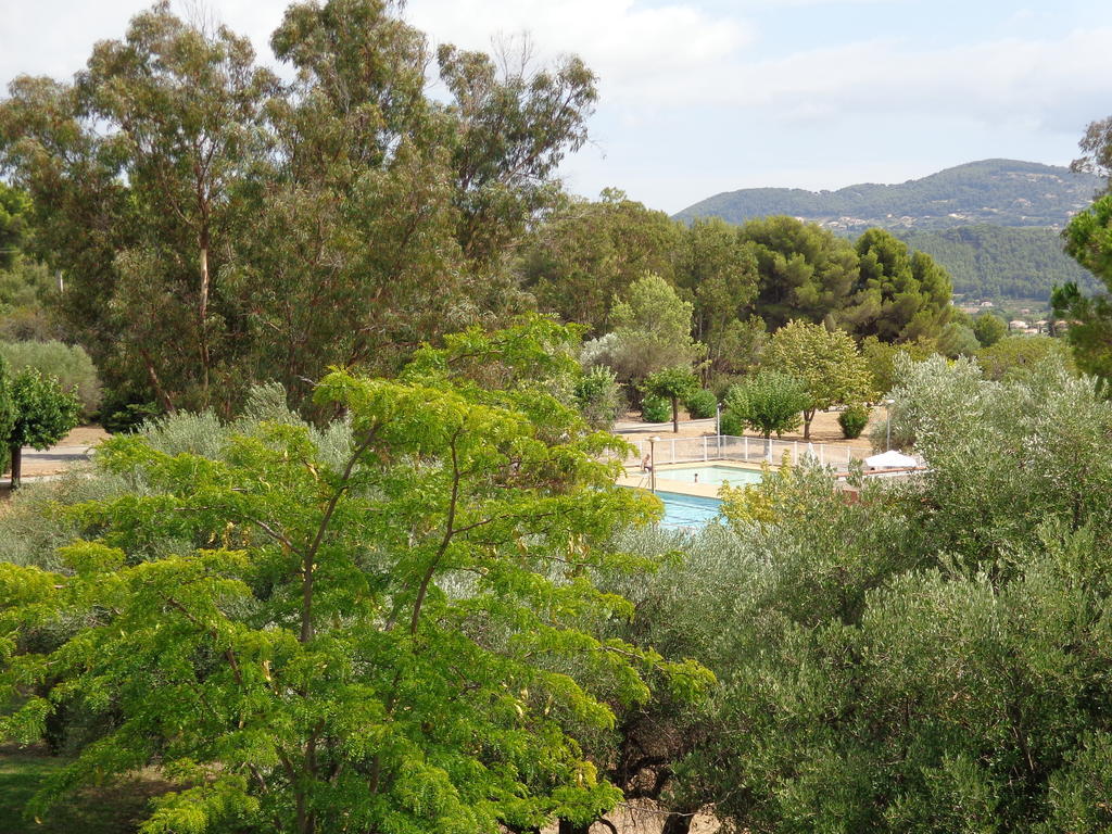 Le Domaine Des Oliviers Apartment Saint-Cyr-sur-Mer Exterior photo
